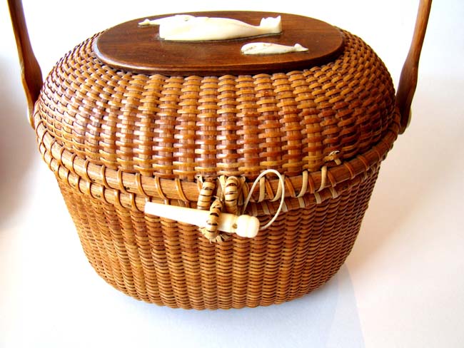 A fine vintage NANTUCKET purse ("Friendship Basket") made in 1964